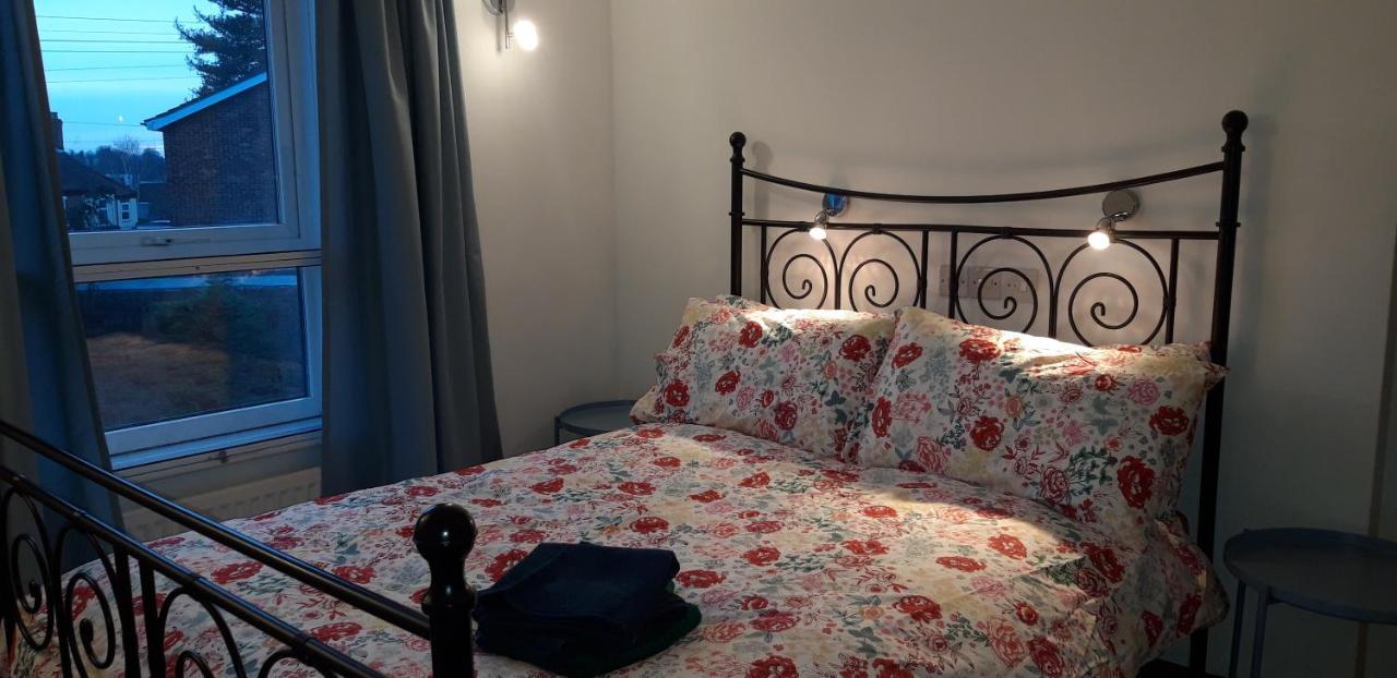 Cosy House, 3 Bedrooms, Private Parking, Wifi, Patio نورويش المظهر الخارجي الصورة