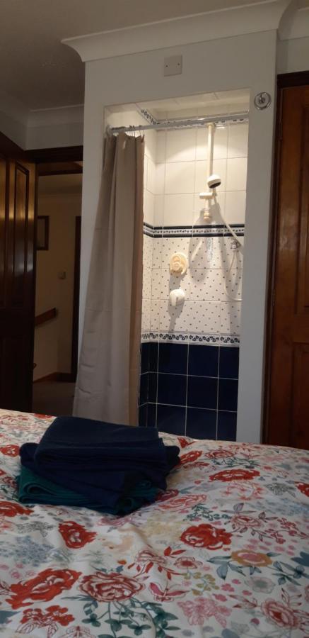 Cosy House, 3 Bedrooms, Private Parking, Wifi, Patio نورويش المظهر الخارجي الصورة