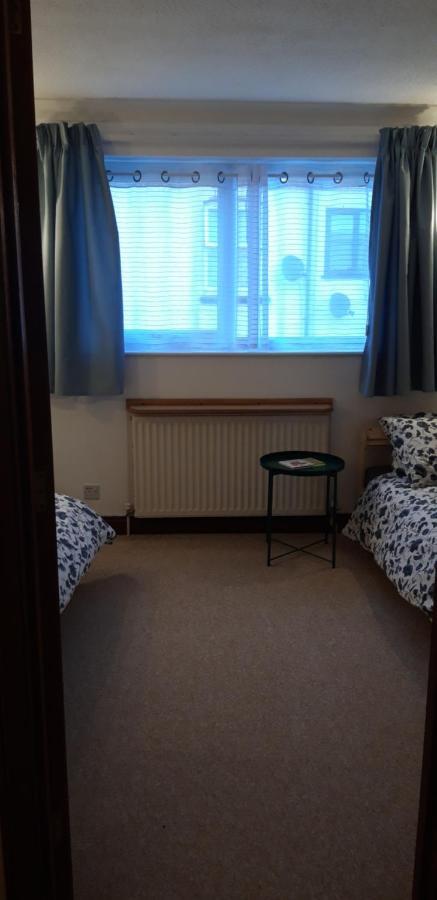 Cosy House, 3 Bedrooms, Private Parking, Wifi, Patio نورويش المظهر الخارجي الصورة